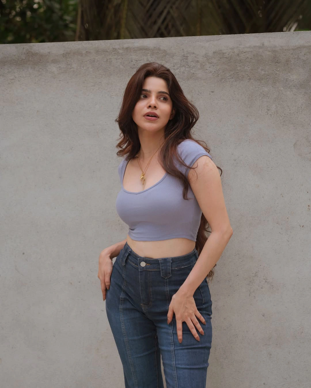 Divyabharathi Dazzling Looks in Jeans