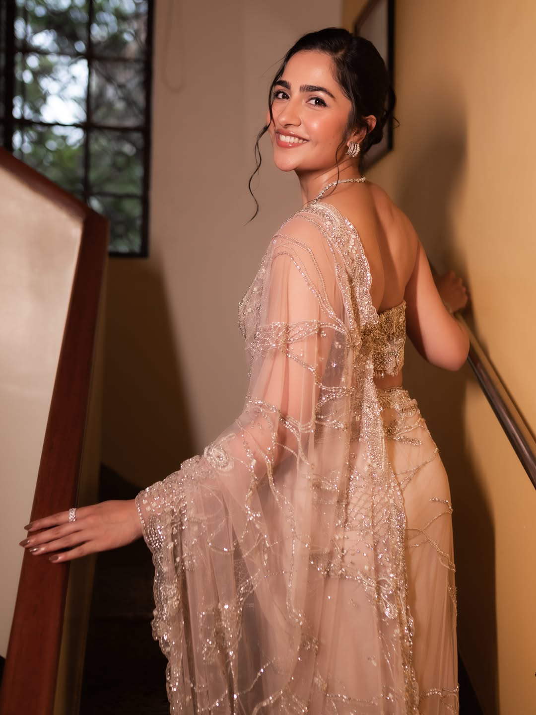 Dragon heroine rukmini vasanth stunning looks in saree