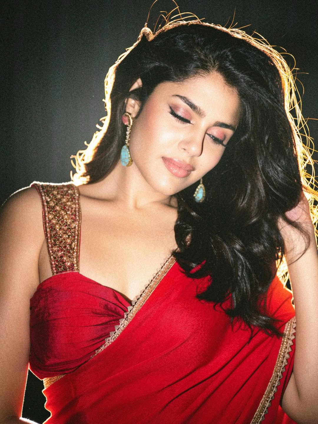 Faria Abdullah Shines in Saree
