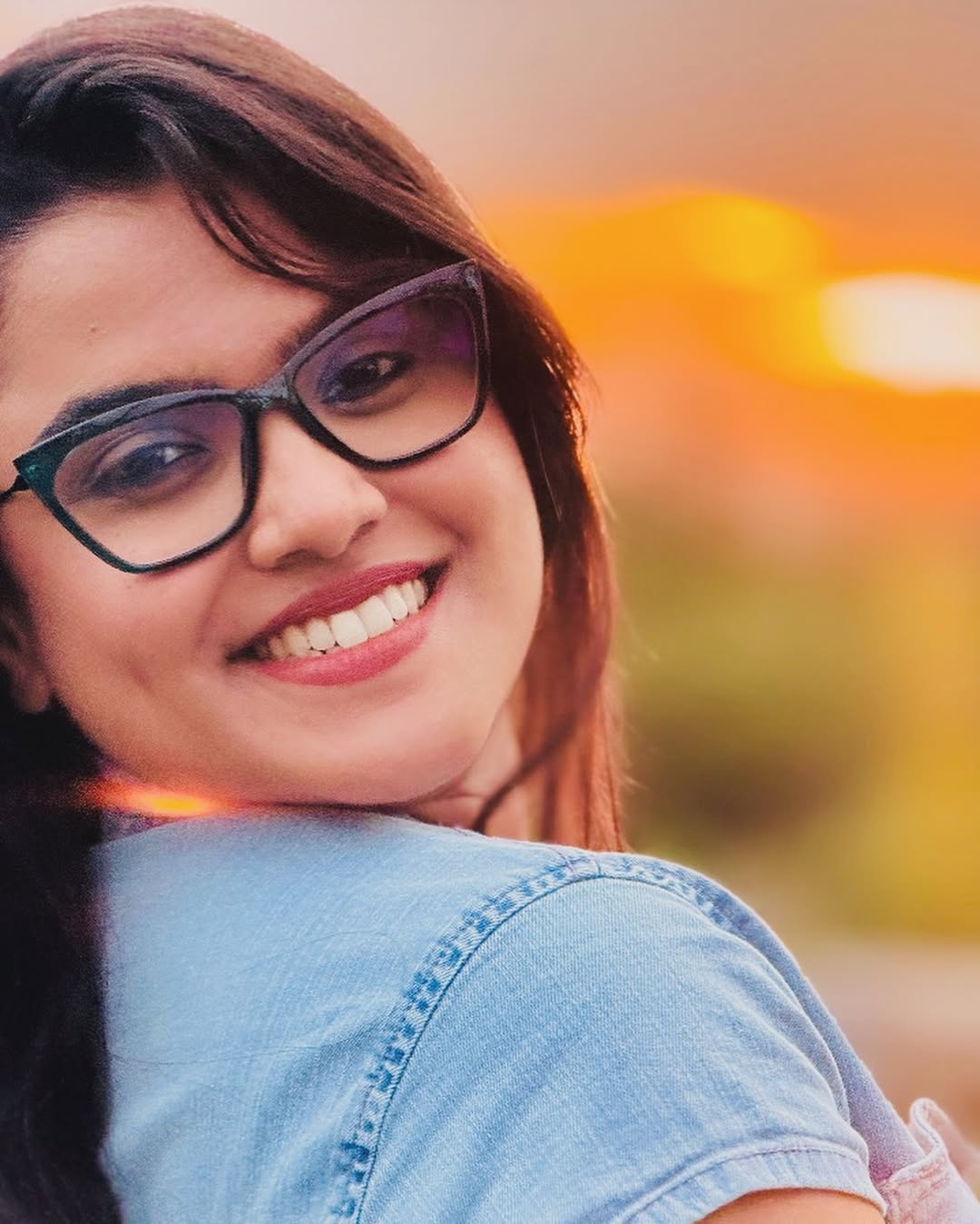 Hallallallo song Singer Rakshita Suresh stunning photos
