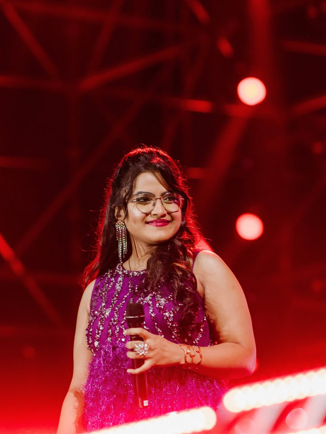 Hallallallo song Singer Rakshita Suresh stunning photos
