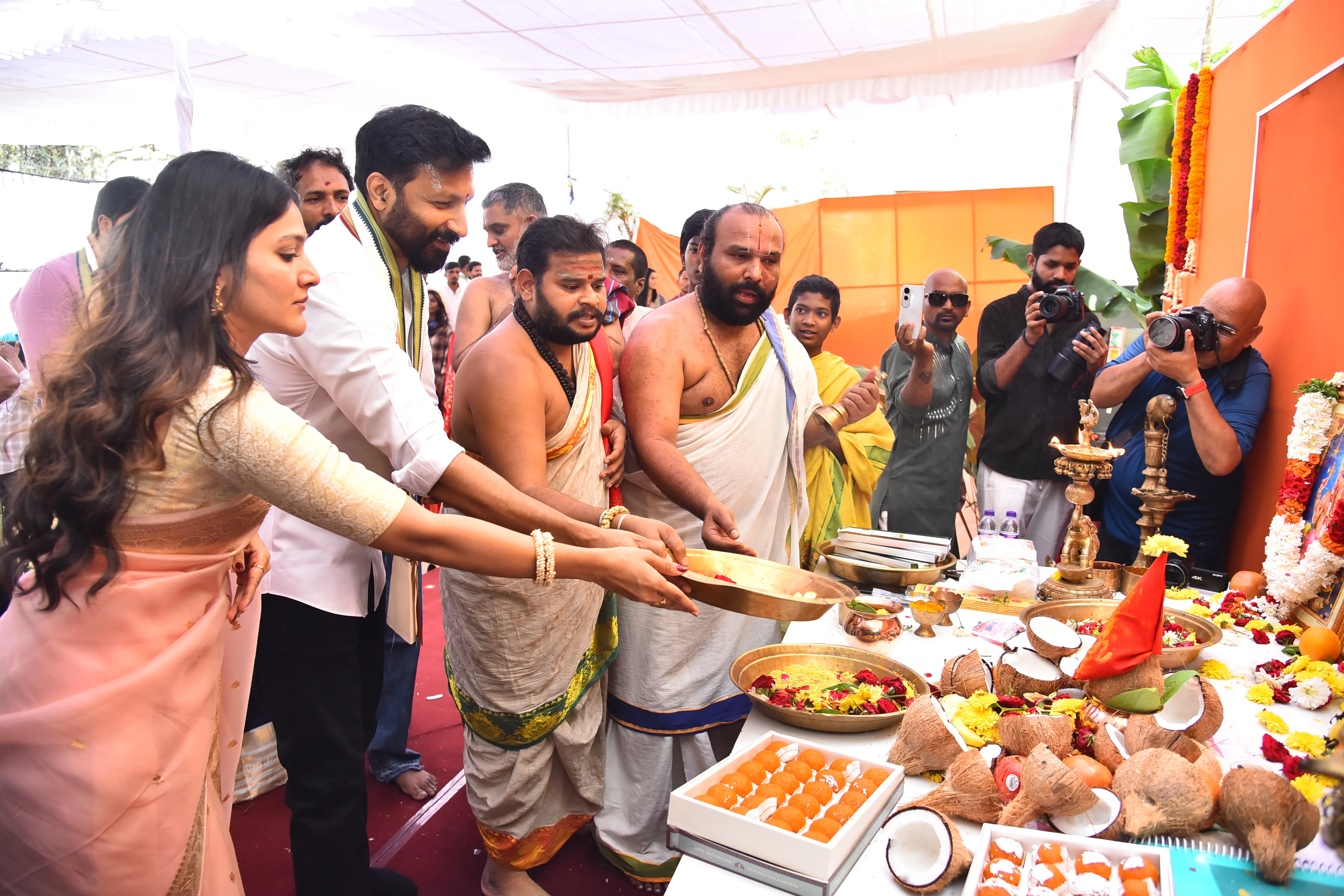 Hero Gopichand and director venkat New Movie Opening