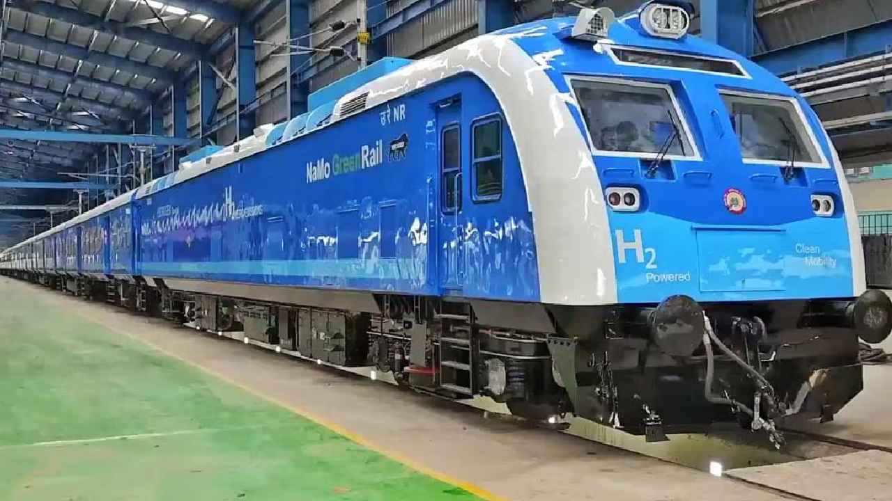 Hydrogen Train: వారెవ్వా.. గంటకు 75 కిమీ వేగం, 10 కోచ్‌లు.. దేశపు తొలి హైడ్రోజన్ రైలు వచ్చేస్తోంది..