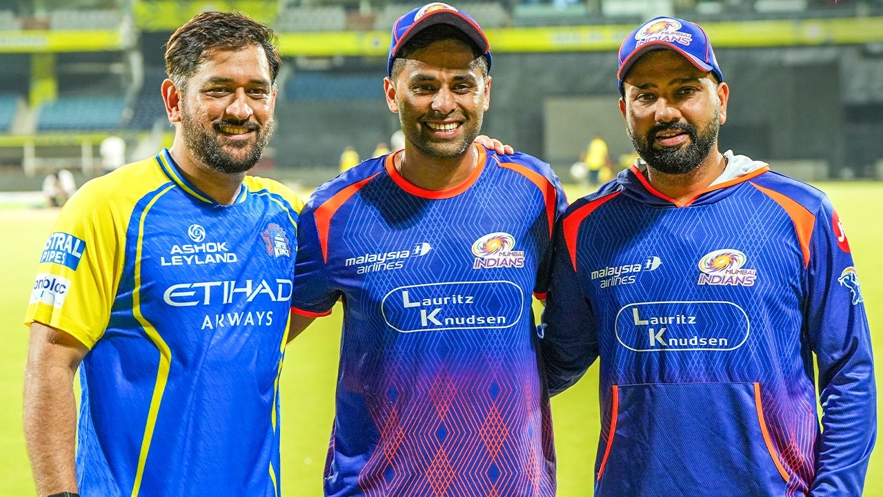 CSK vs MI : నేడు చెన్నై వ‌ర్సెస్ ముంబై.. ధోని, రోహిత్‌లు ఆడేనా? ఒక‌రినొక‌రు క‌లుసుకుని..