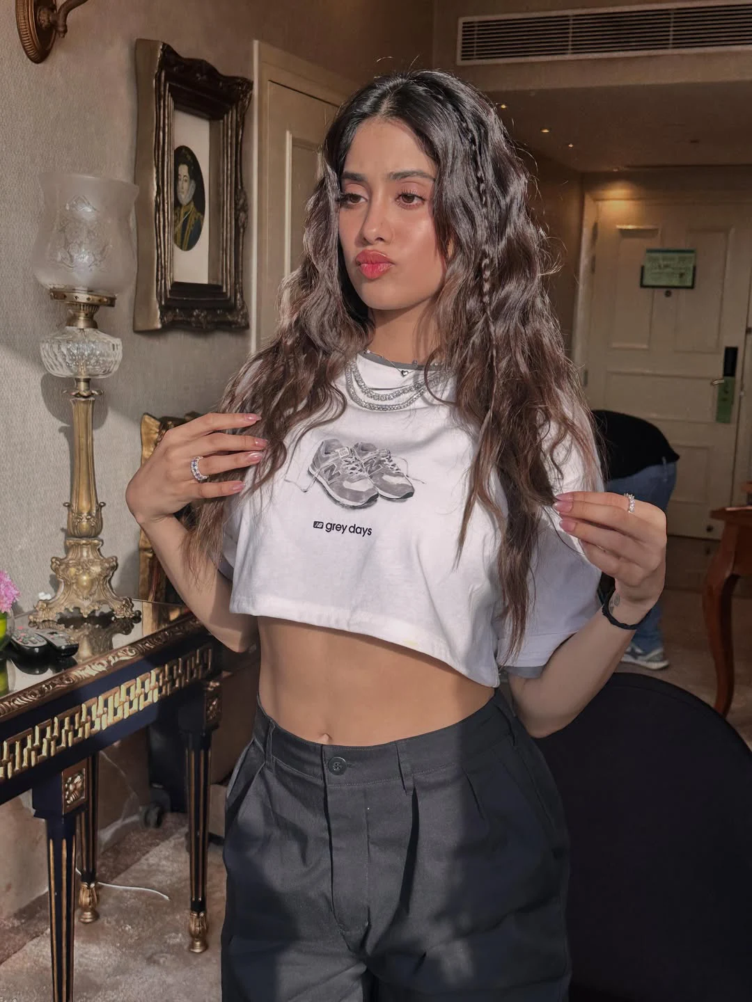 Janhvi Kapoor Stylish Looks