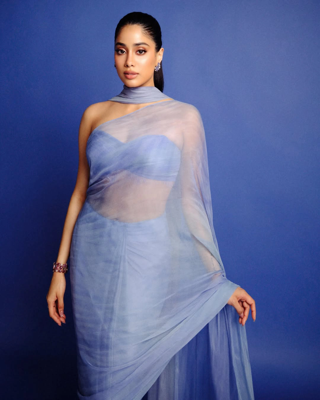 Janhvi Kapoor Looks in Transparent Saree
