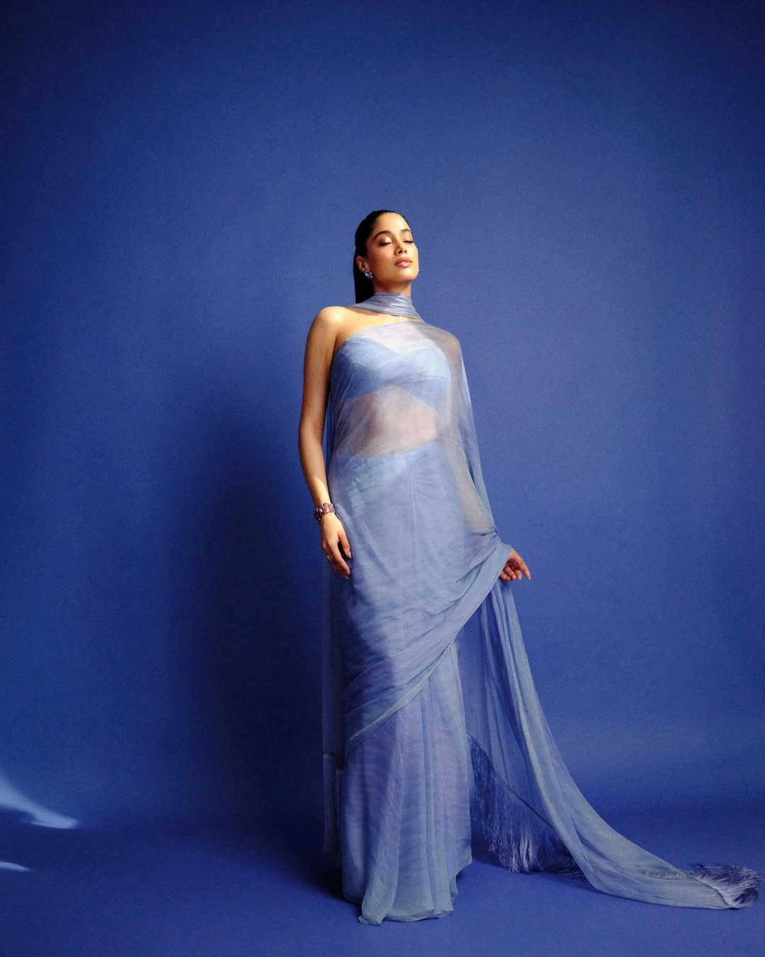 Janhvi Kapoor Looks in Transparent Saree