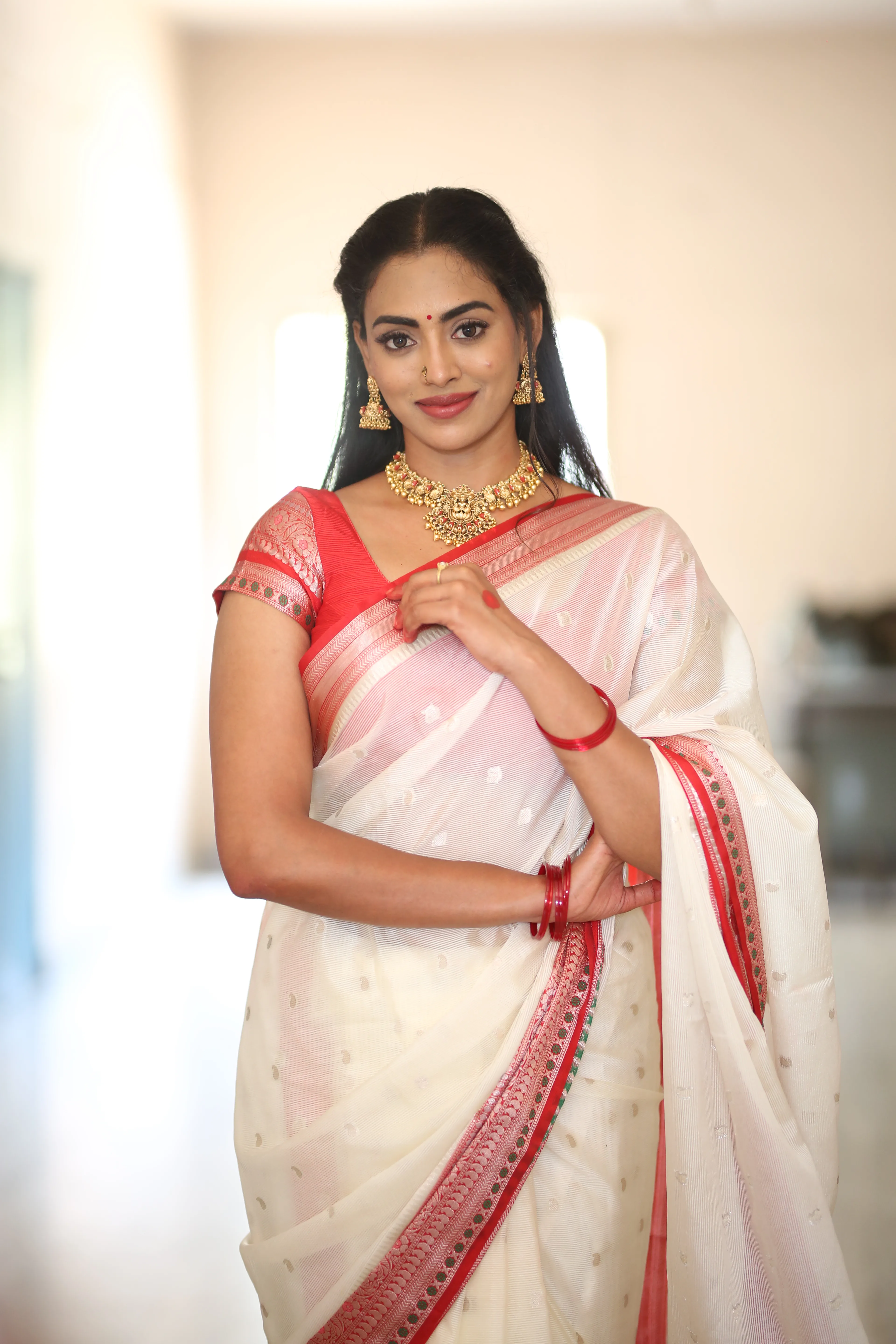 Kamakshi Bhaskarla at Agada movie teaser release event