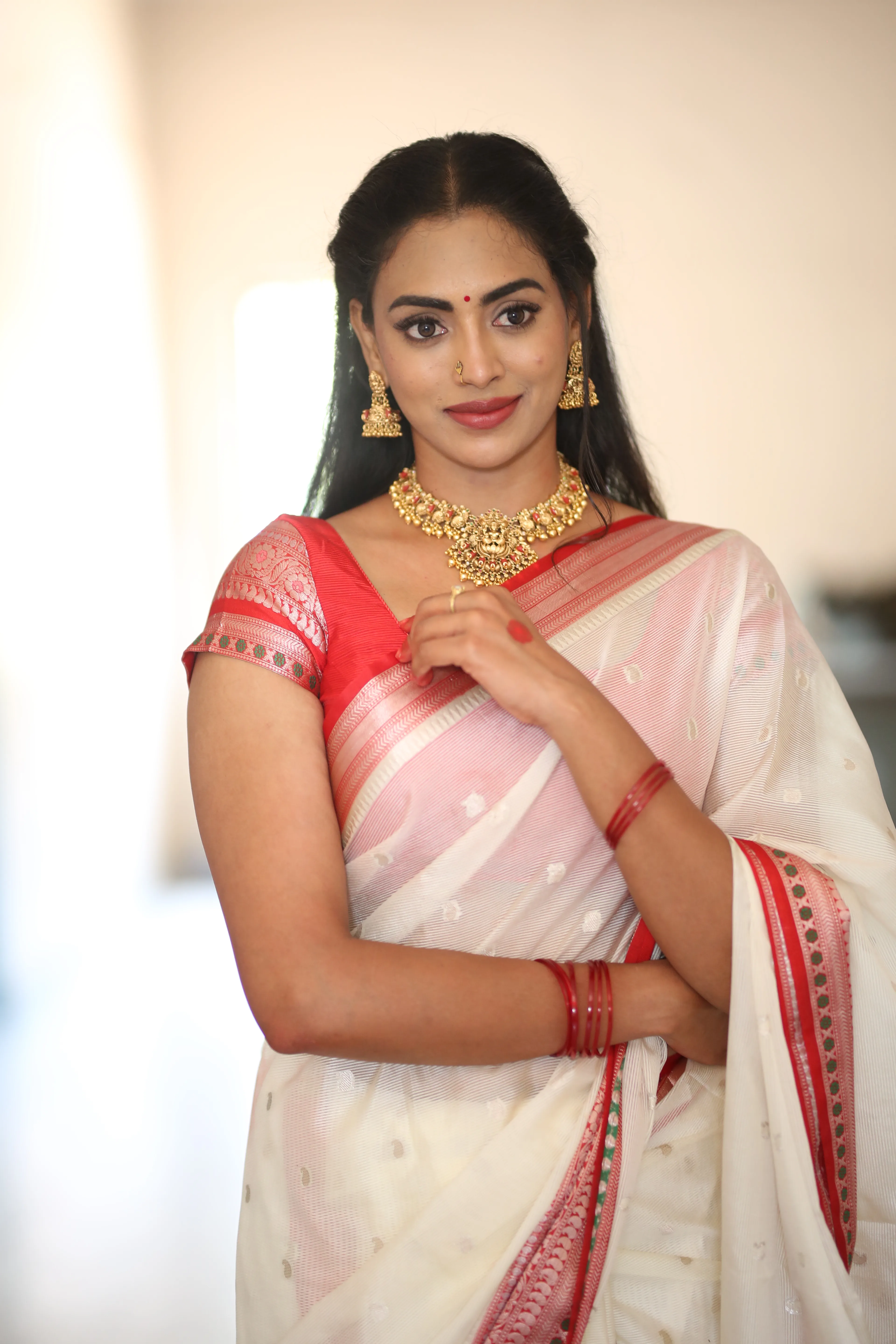 Kamakshi Bhaskarla at Agada movie teaser release event