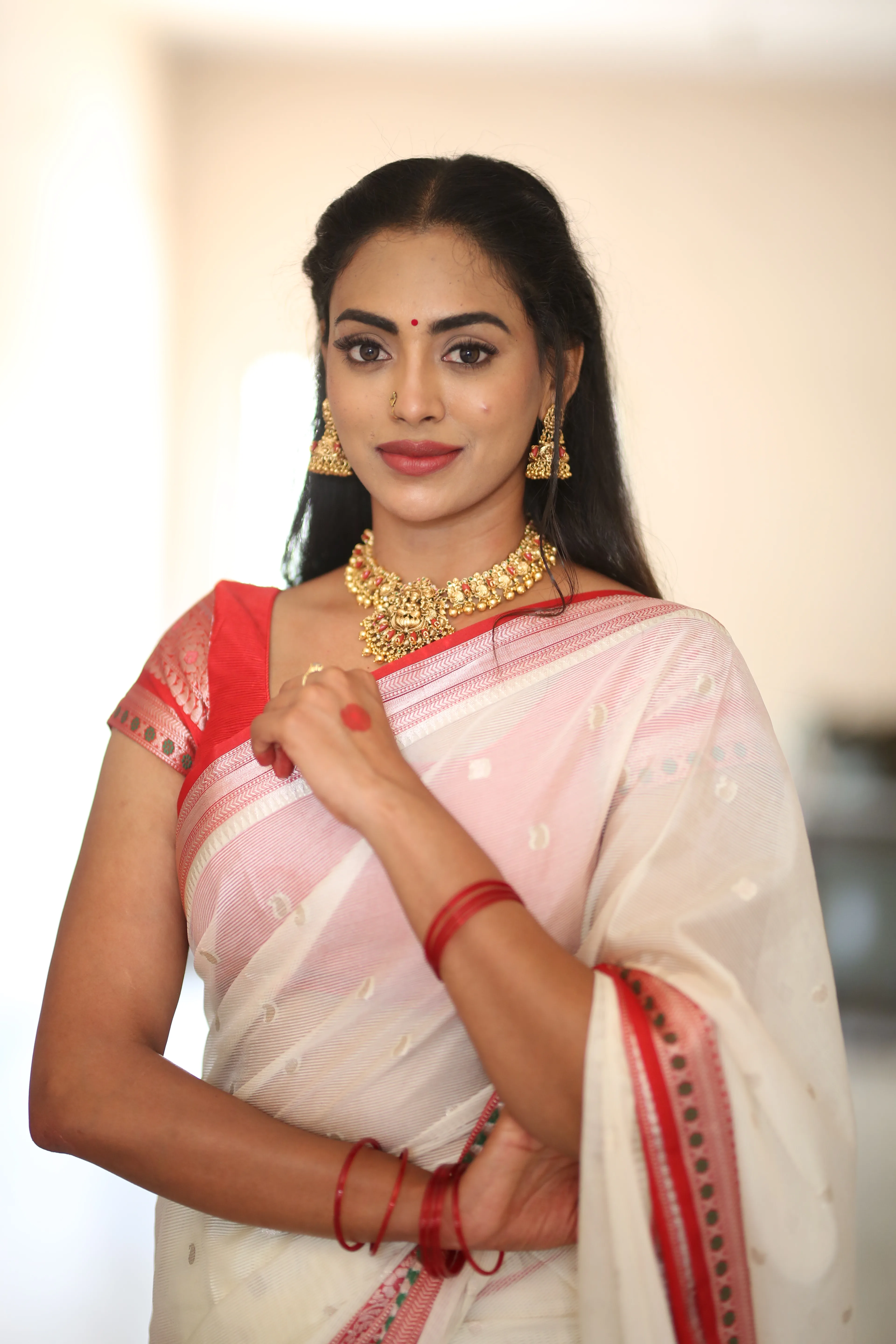 Kamakshi Bhaskarla at Agada movie teaser release event