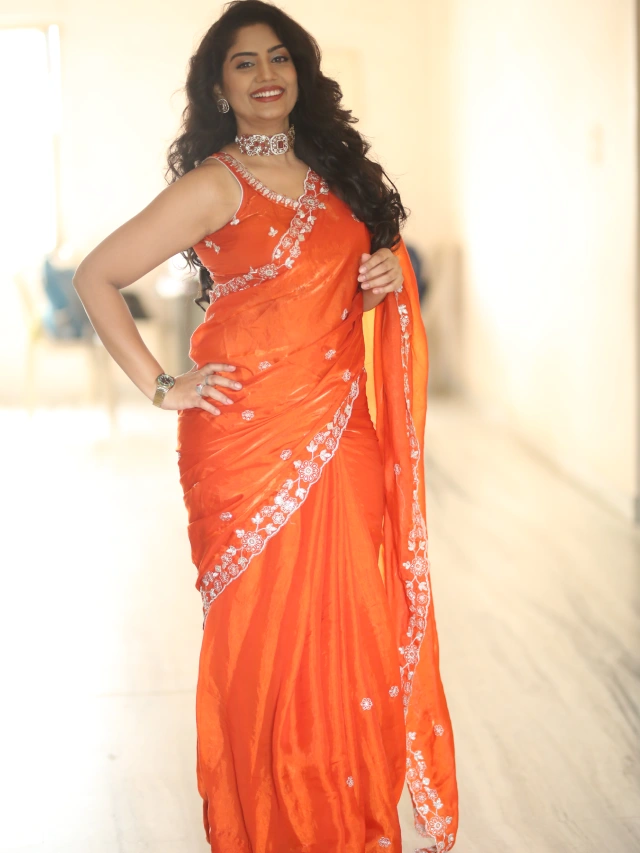 Karuunaa Bhushan Stunning Looks in Saree