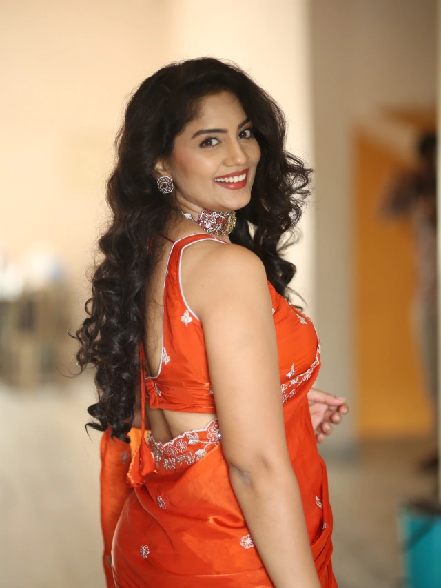 Karuunaa Bhushan Stunning Looks in Saree