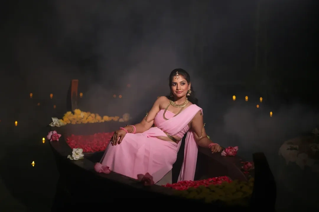 Karuunaa Bhushan Stunning Looks in Saree