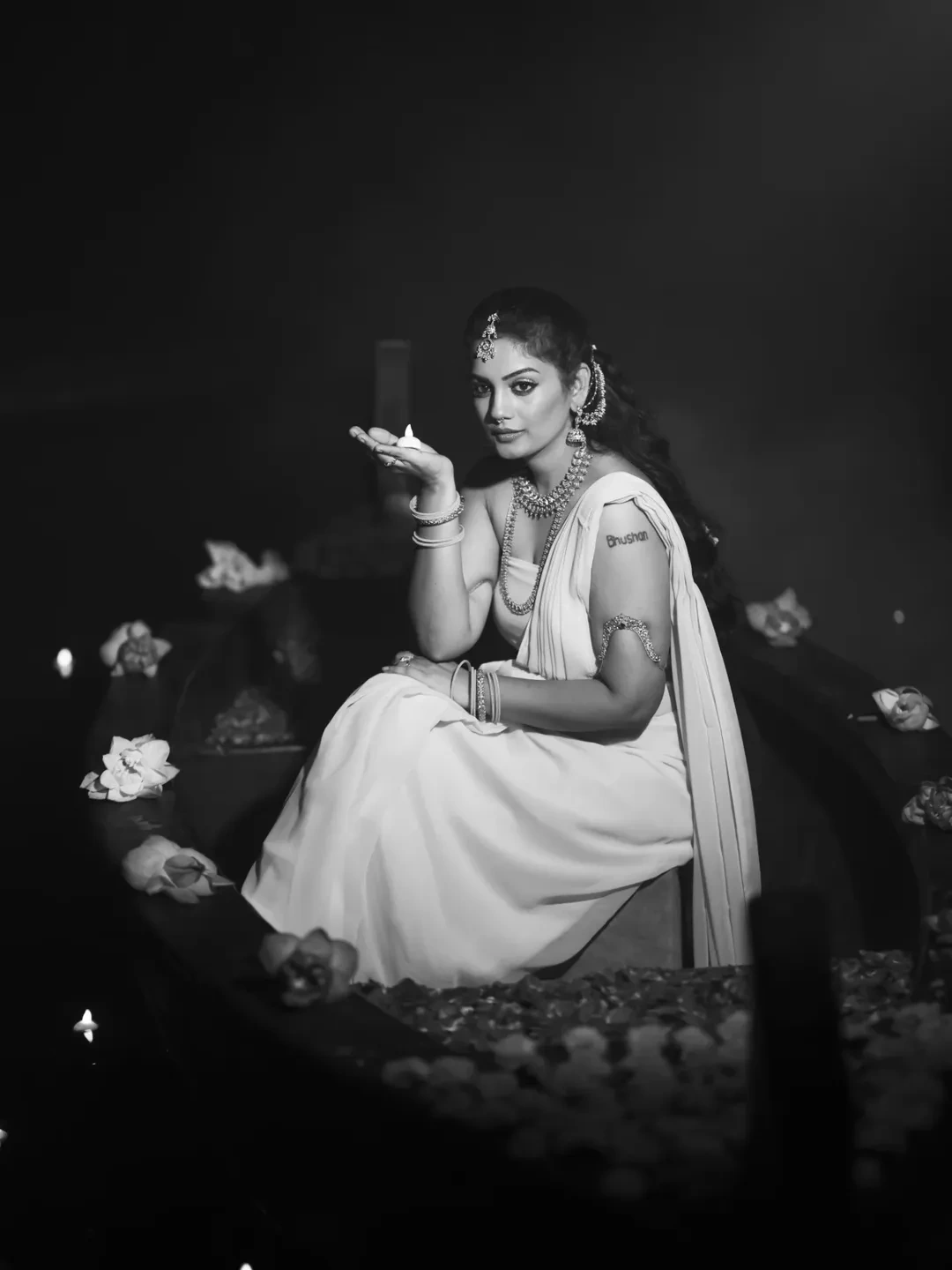 Karuunaa Bhushan Stunning Looks in Saree