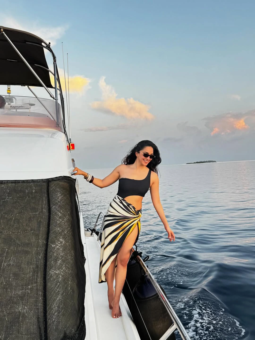 Kiara Advani Enjoying Vacation in Maldives