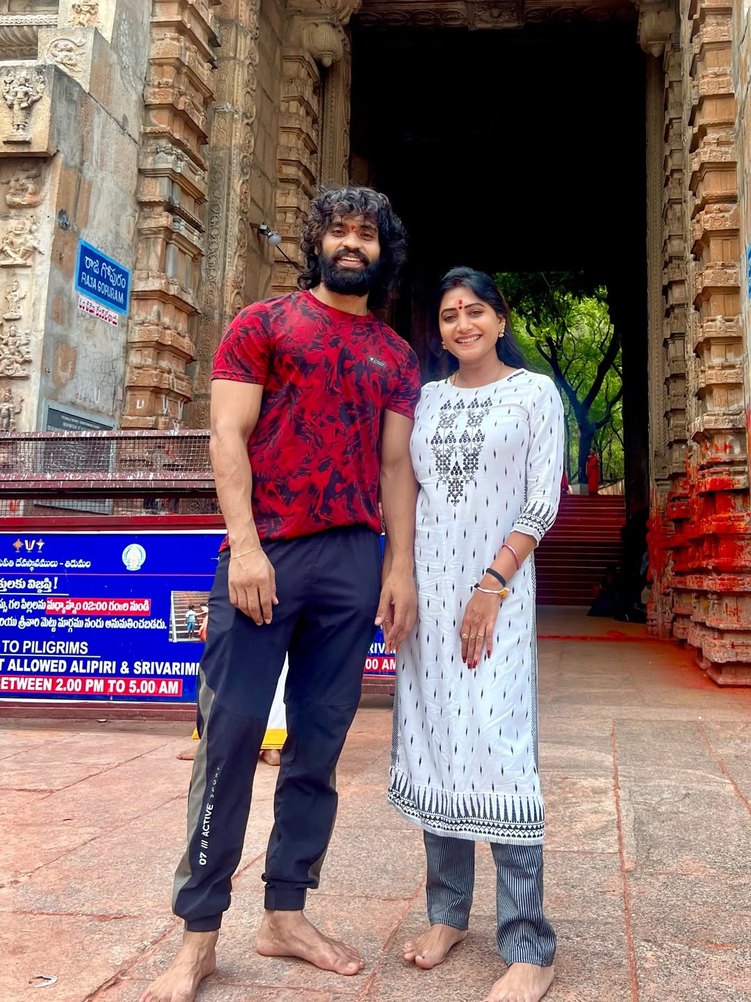 Mad for Each Other show winners Vasanthi and Pawan visited Tirumala (1)