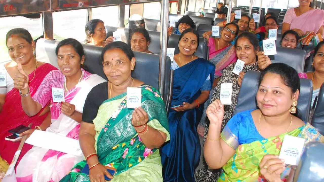 Mahalaxmi Smart Card : తెలంగాణలోని మహిళలకు బిగ్ అలర్ట్.. జూన్ 2నుంచి ‘మహాలక్ష్మీ స్మార్ట్’ కార్డులు.. ఇలా అప్లయ్ చేసుకోండి..