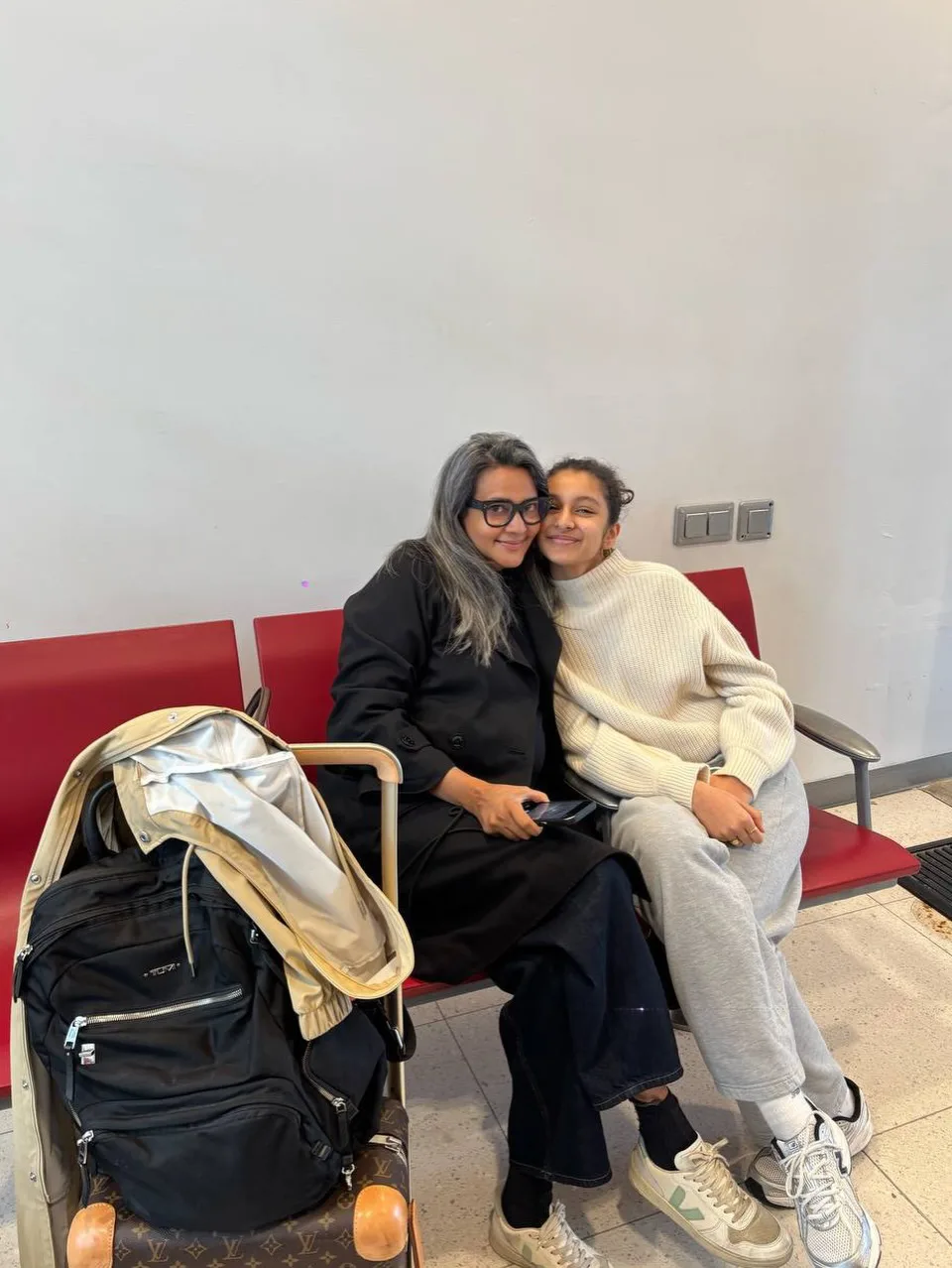 Mahesh babu wife Namrata Shirodkar with friends and family