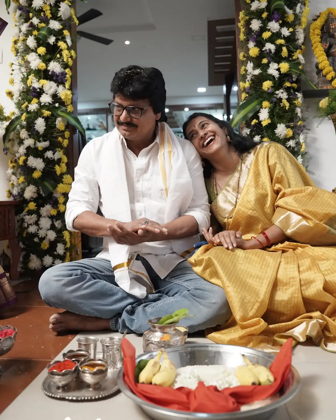 Meena Vasu Shares Photos with Husband