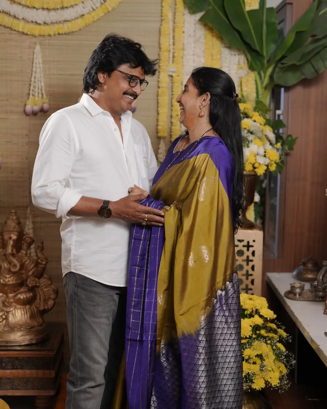 Meena Vasu Shares Photos with Husband