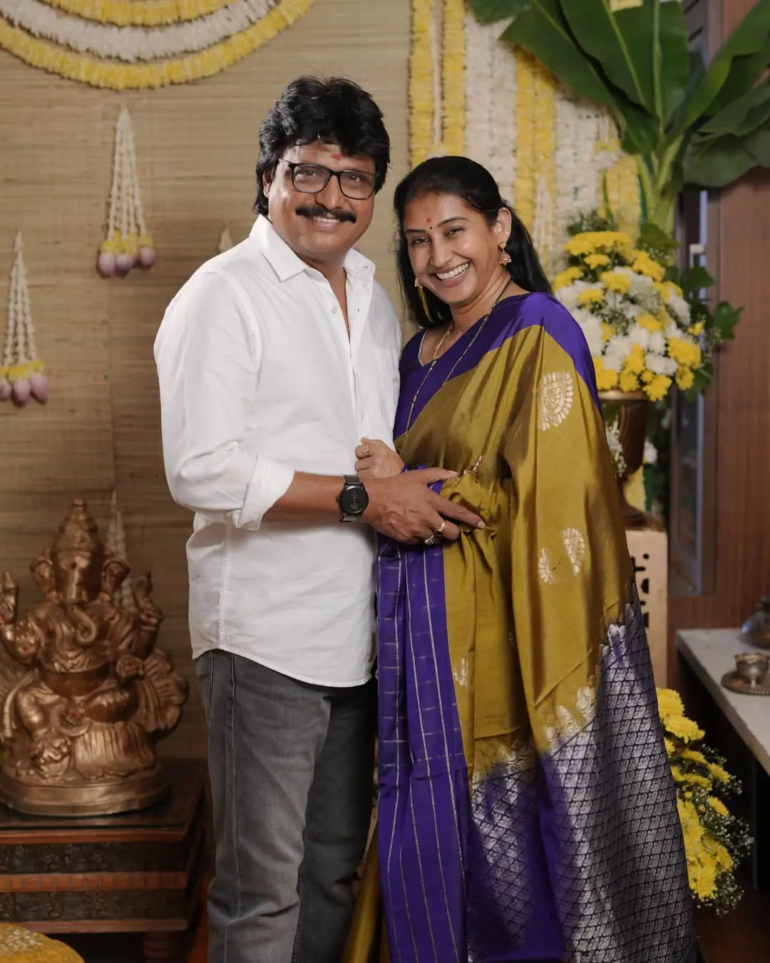 Meena Vasu Shares Photos with Husband