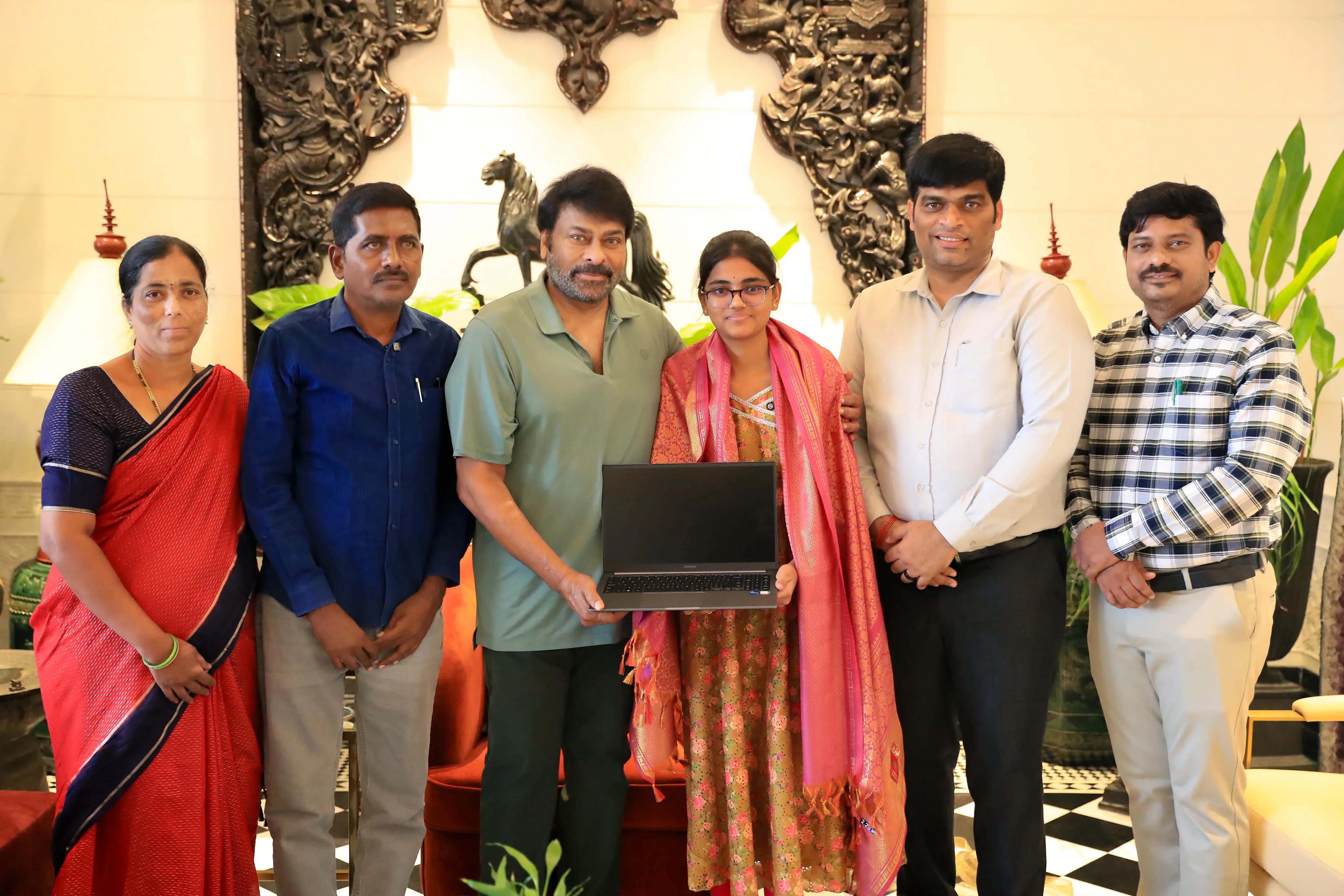 Megastar Chiranjeevi met TGEAPCET state top ranker M Rushi