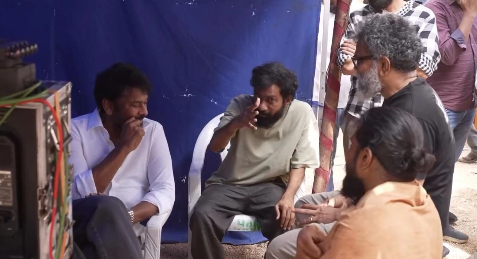 Megastar Chiranjeevi Visits Ram Charan Peddi Sets