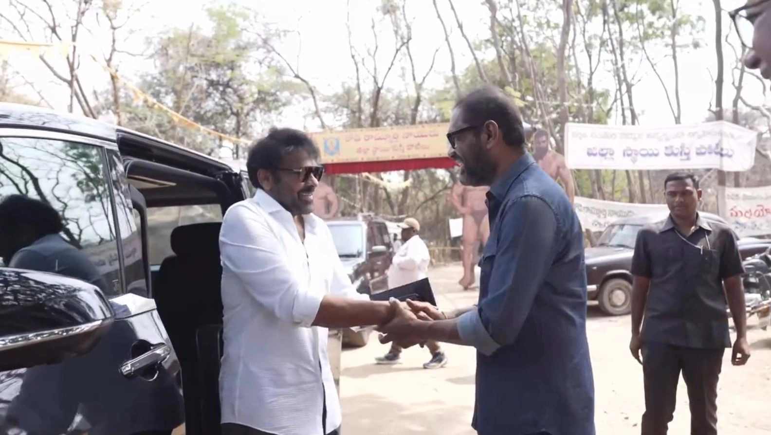 Megastar Chiranjeevi Visits Ram Charan Peddi Sets
