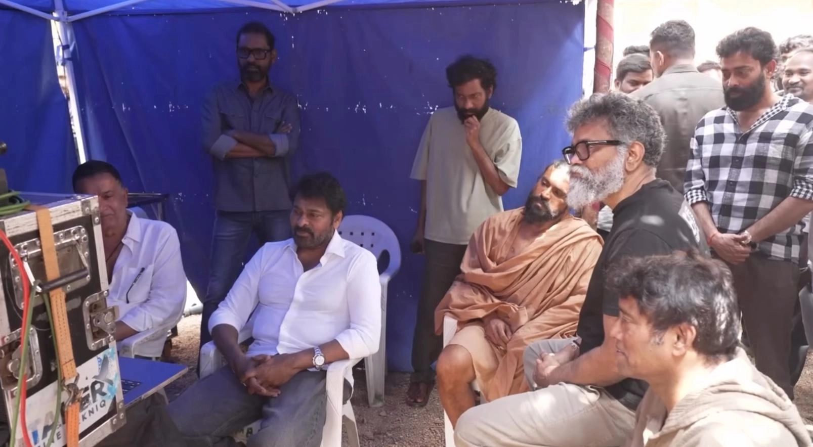 Megastar Chiranjeevi Visits Ram Charan Peddi Sets