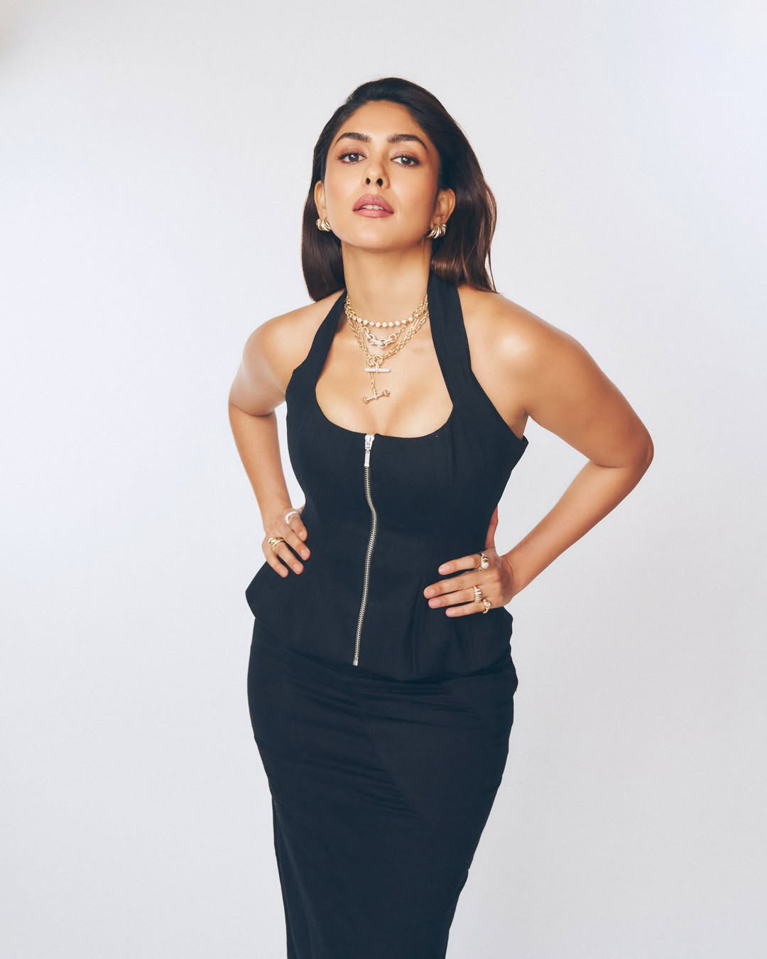 Mrunal thakur latest photos in black dress