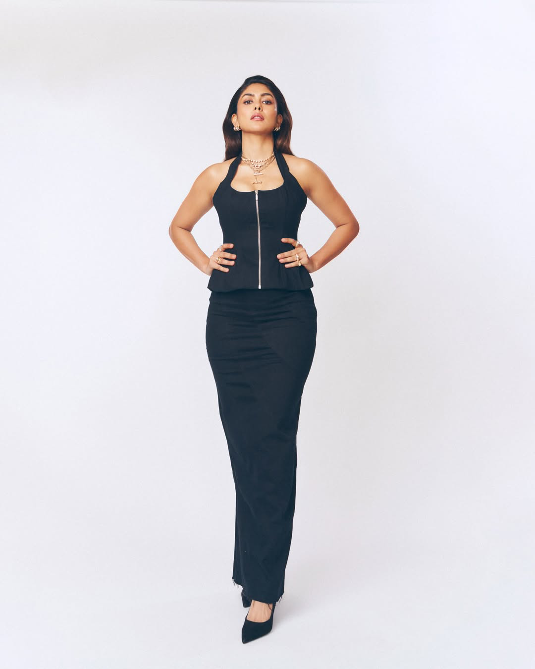 Mrunal thakur latest photos in black dress