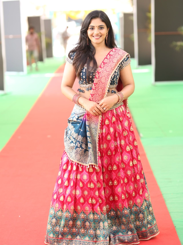 Nayan Sarika Stunning Looks in Movie Opening