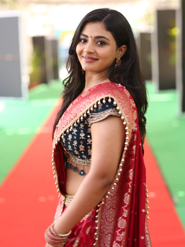 Nayan Sarika Stunning Looks in Movie Opening