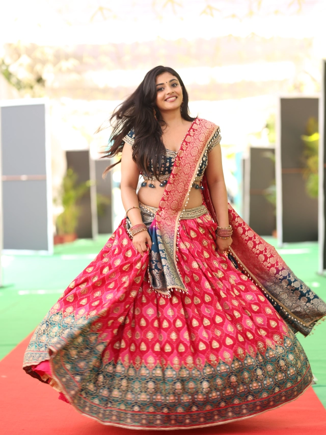 Nayan Sarika Stunning Looks in Movie Opening