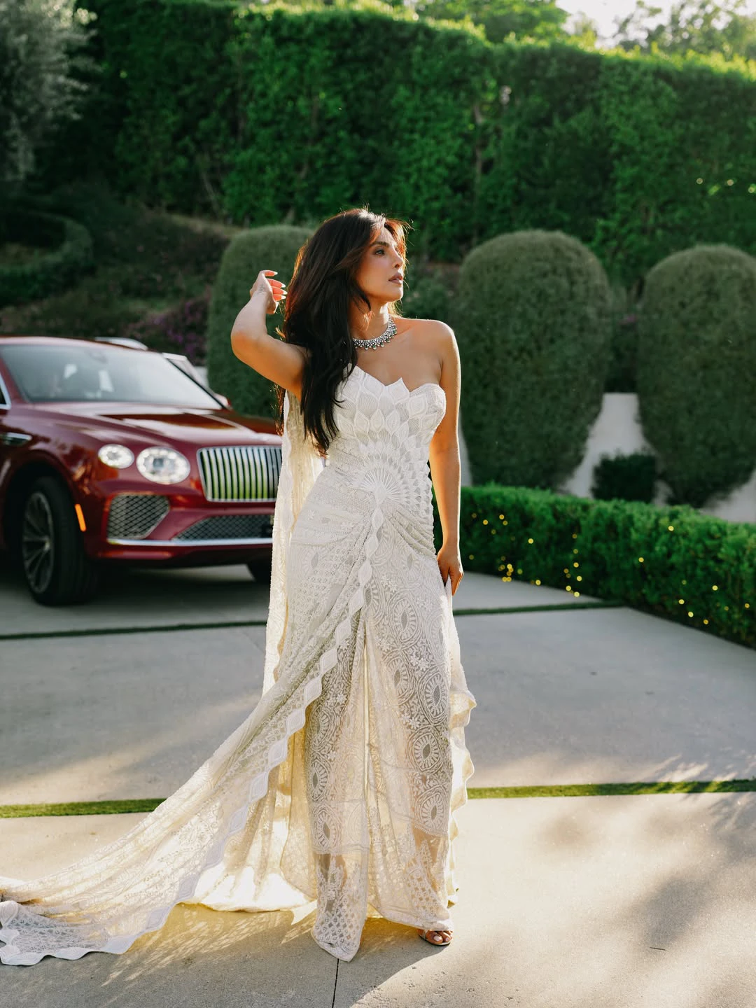 Priyanka Chopra Looks like Angel in White Dress
