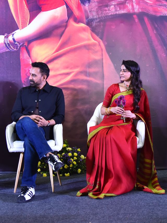 Samantha Appearance with Husband Raj Nidimoru in Movie Event