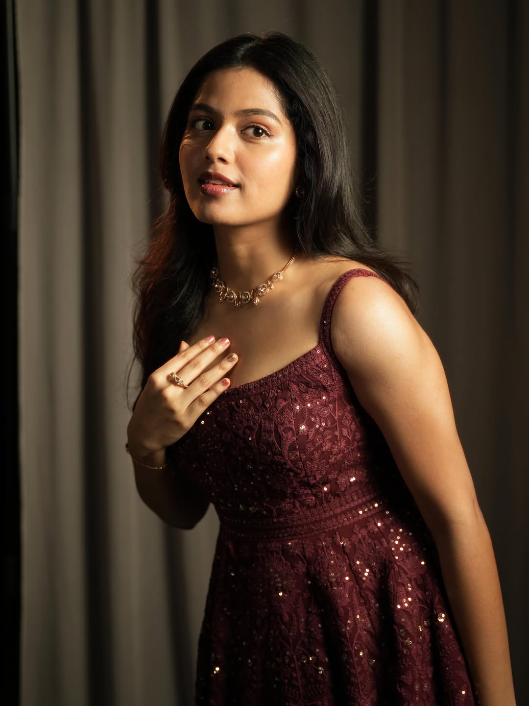 Raju Weds Rambai heroine Tejaswi Rao glamorous splash in modern dress