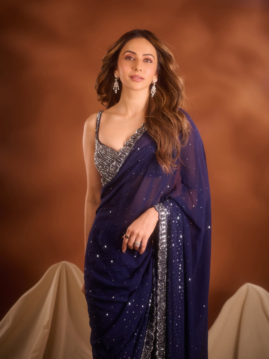 Rakul preet singh stunning looks in saree