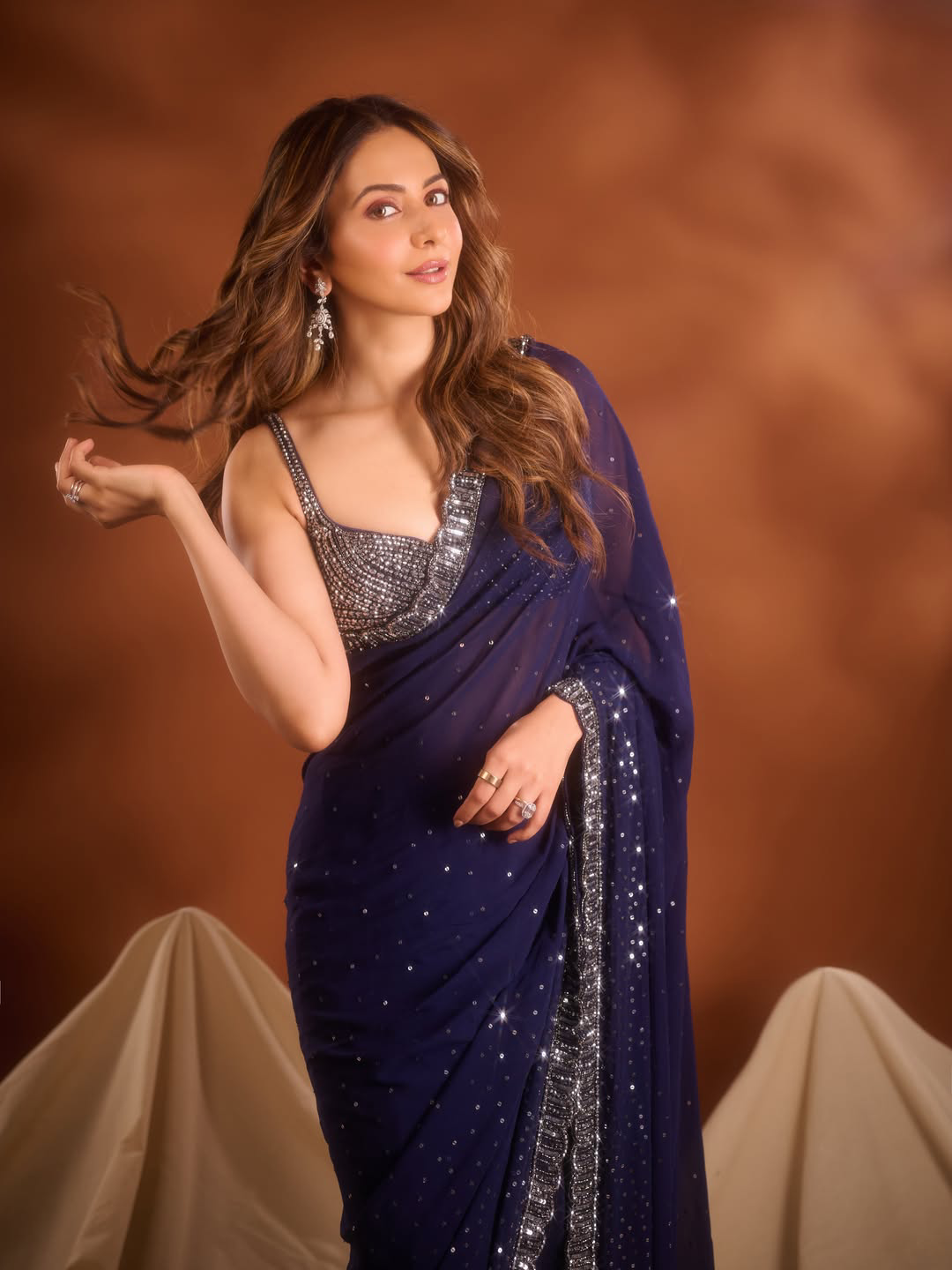 Rakul preet singh stunning looks in saree