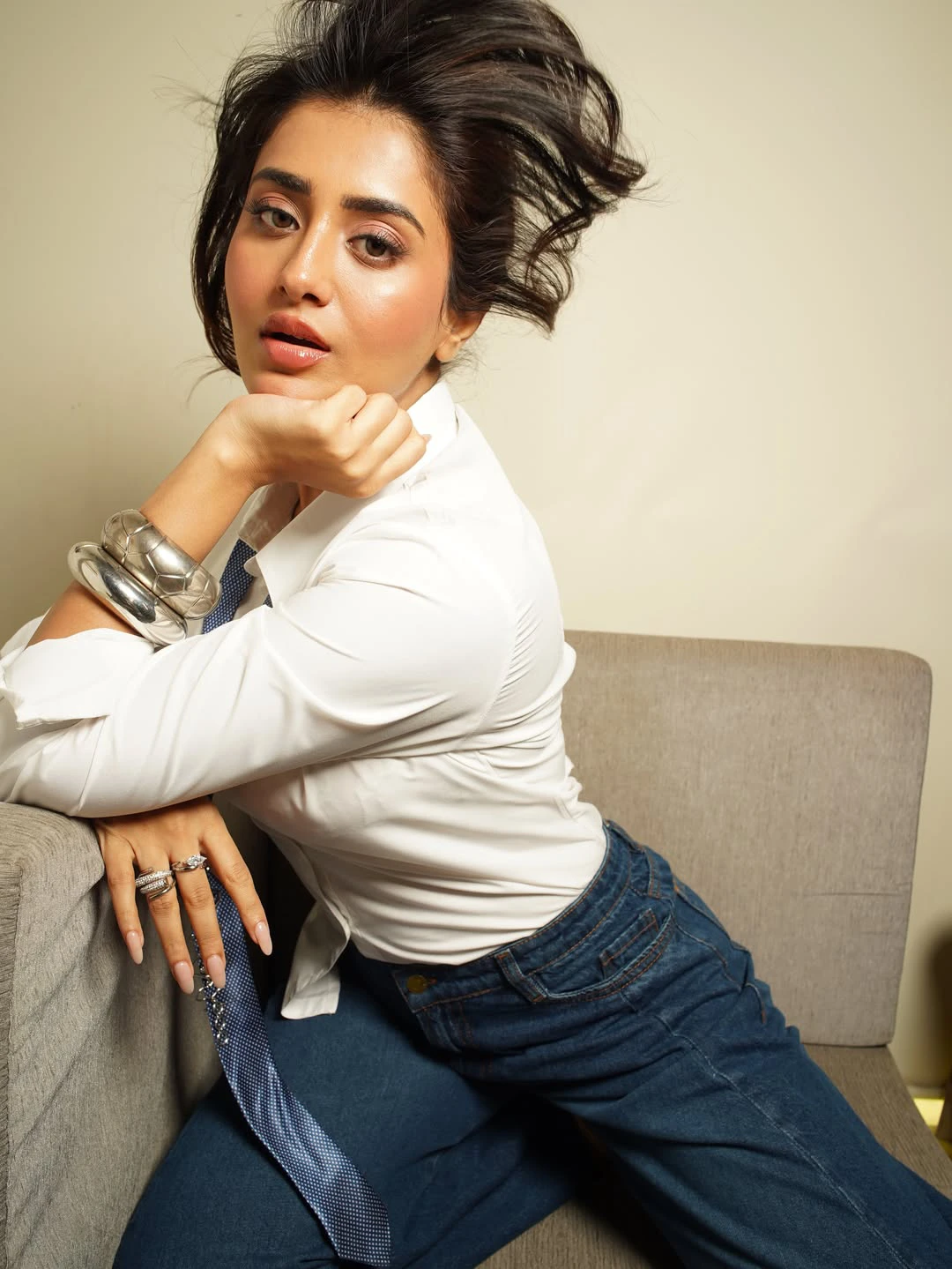Rashi Singh Rough Looks in Formal Dress