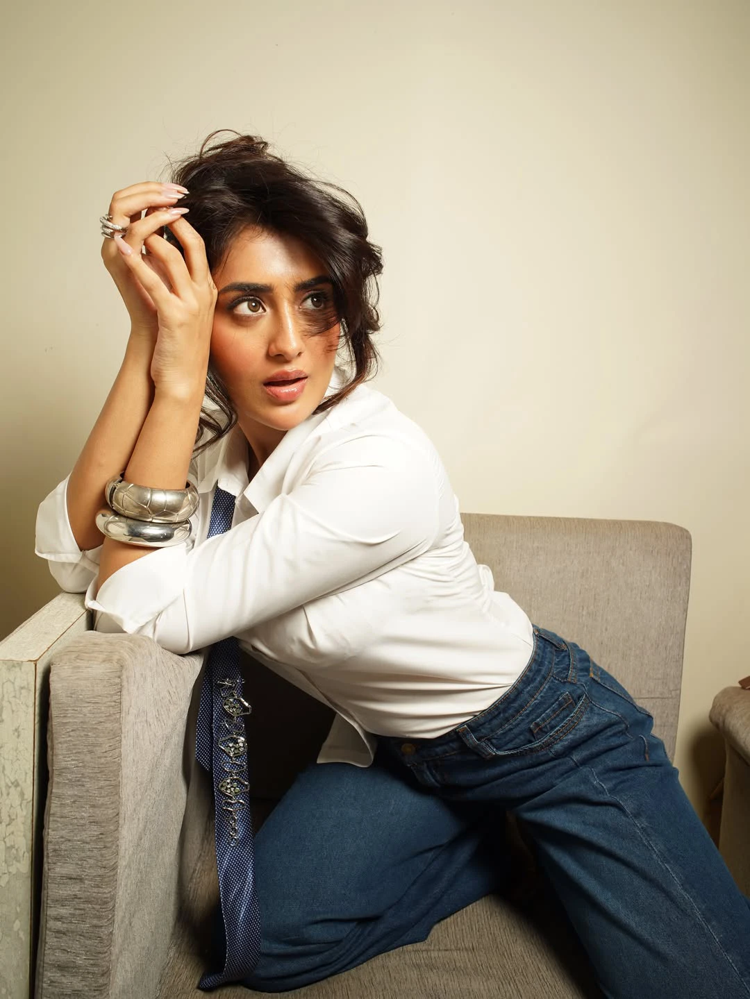 Rashi Singh Rough Looks in Formal Dress