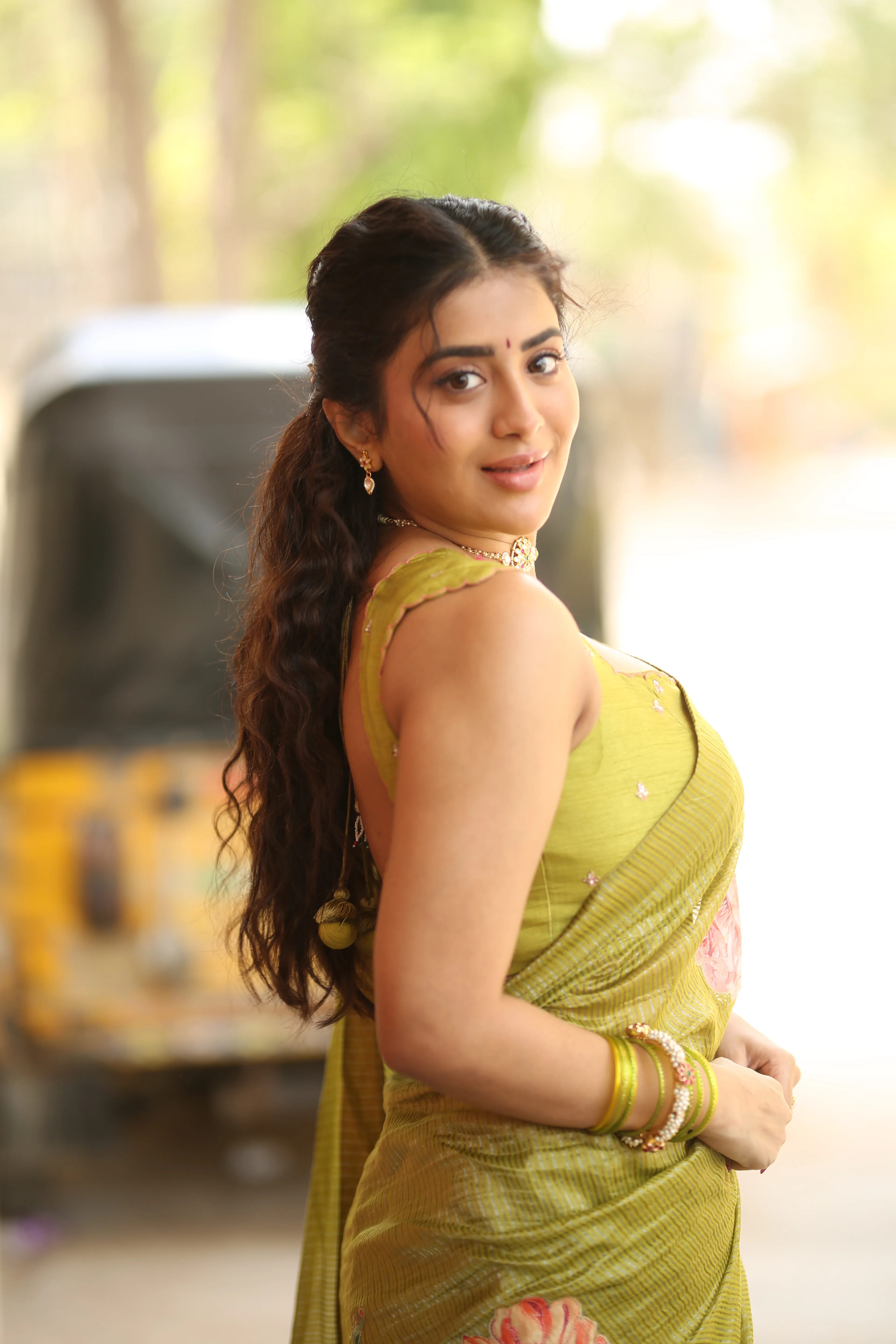 Rashi singh at Transfer Trimurthulu Teaser launch event