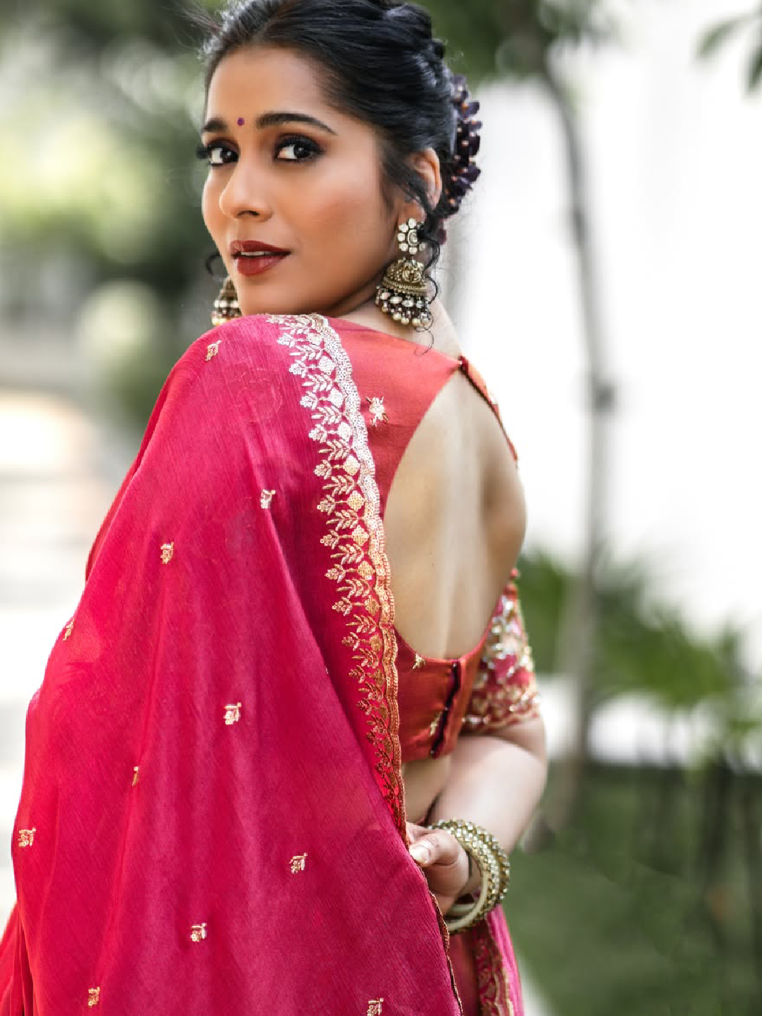 Rashmi Gautam Stunning Looks in a Half Saree