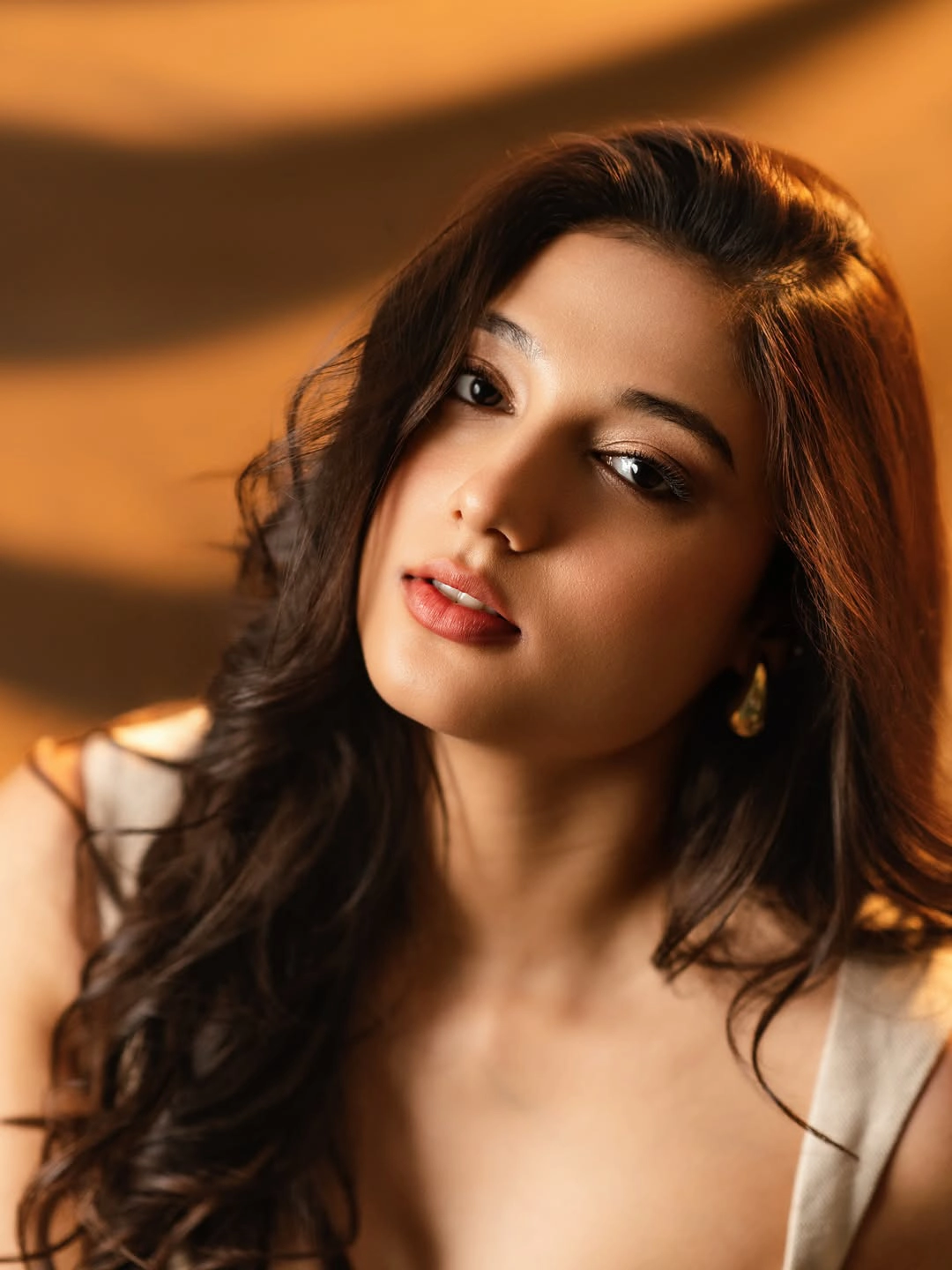 Ritika Nayak Sizzling Poses in Short Dress