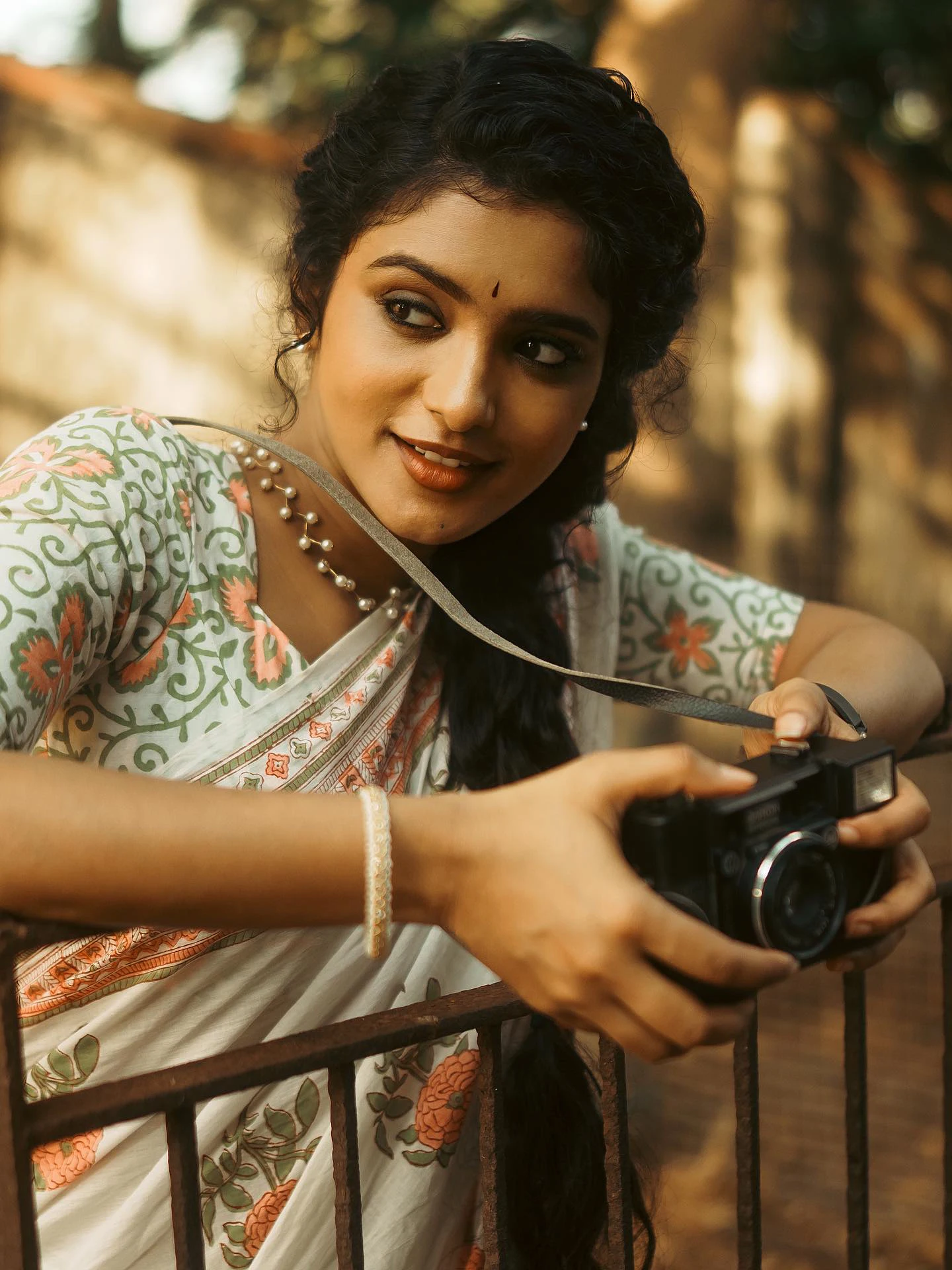 Roopa Koduvayur Cute Vintage Looks
