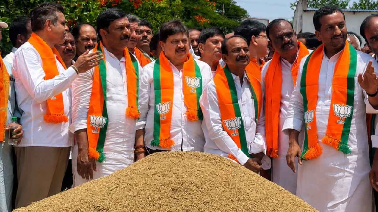 Rythu Gosa BJP Bharosa: రైతులకు అండగా బీజేపీ.. “రైతు గోస-బీజేపీ భరోసా”యాత్ర..