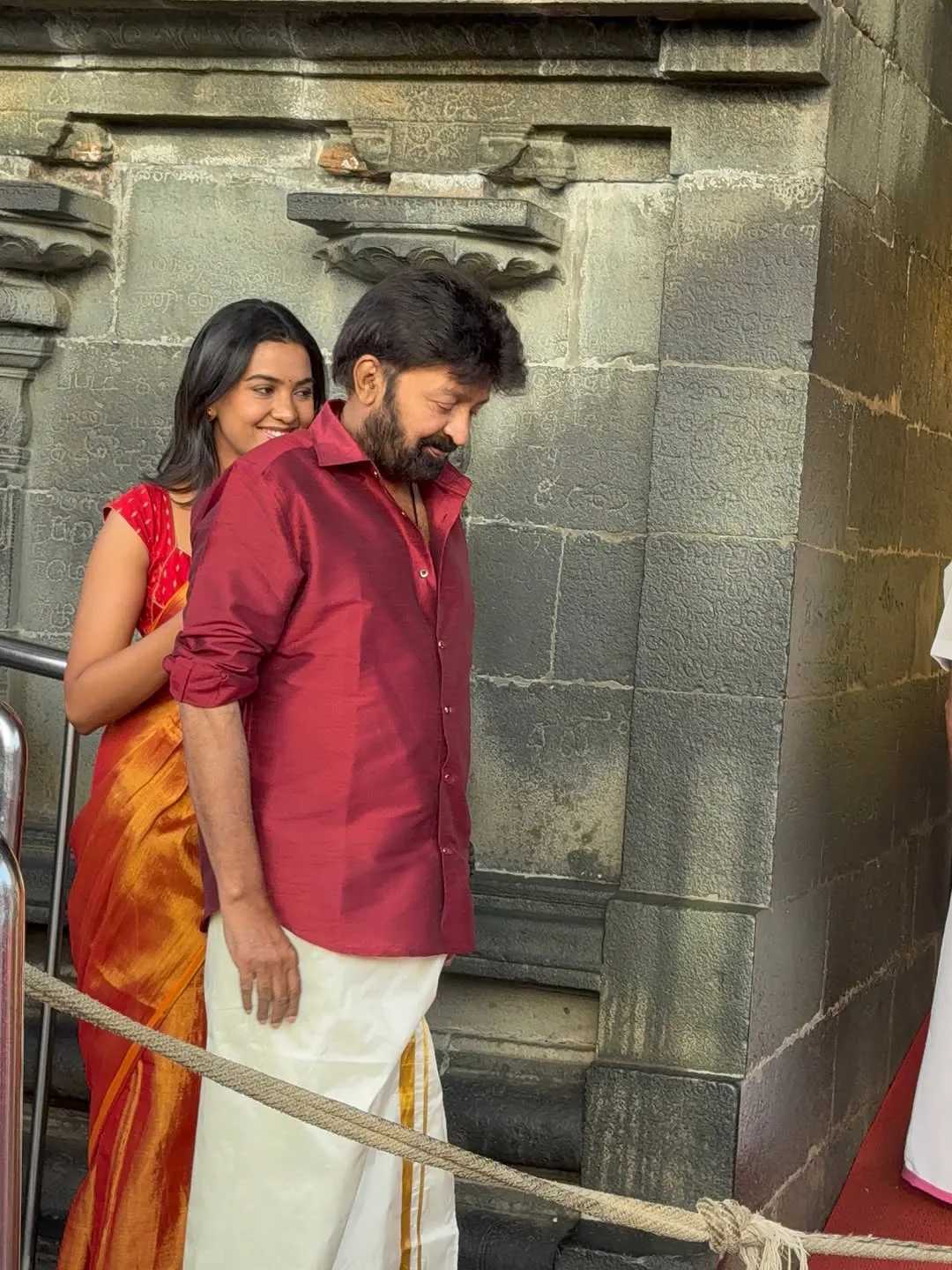 Senior actor Rajasekhar visits Tirumala with his wife and daughters
