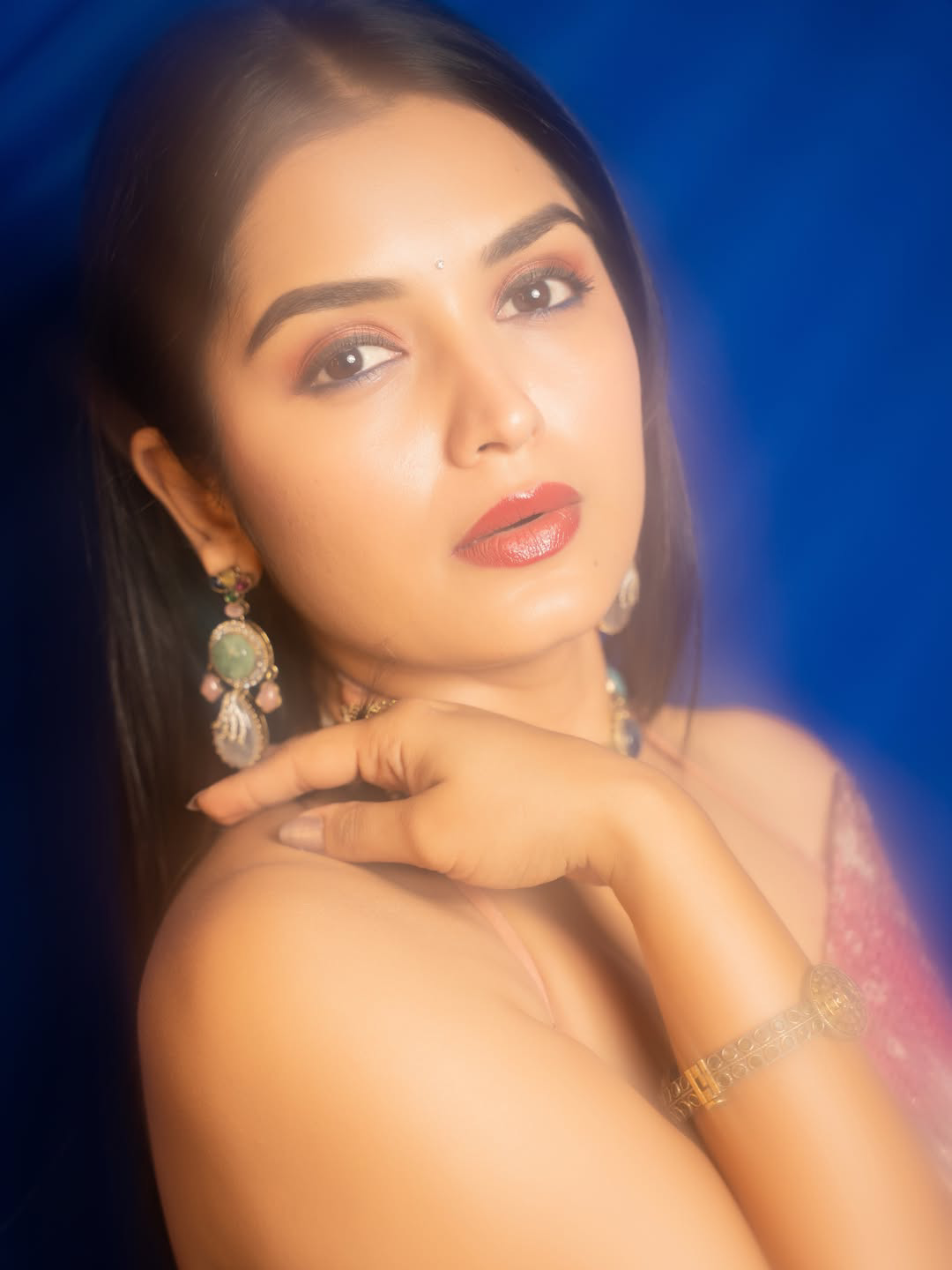 Serial actress priyanka jain stunning looks in saree