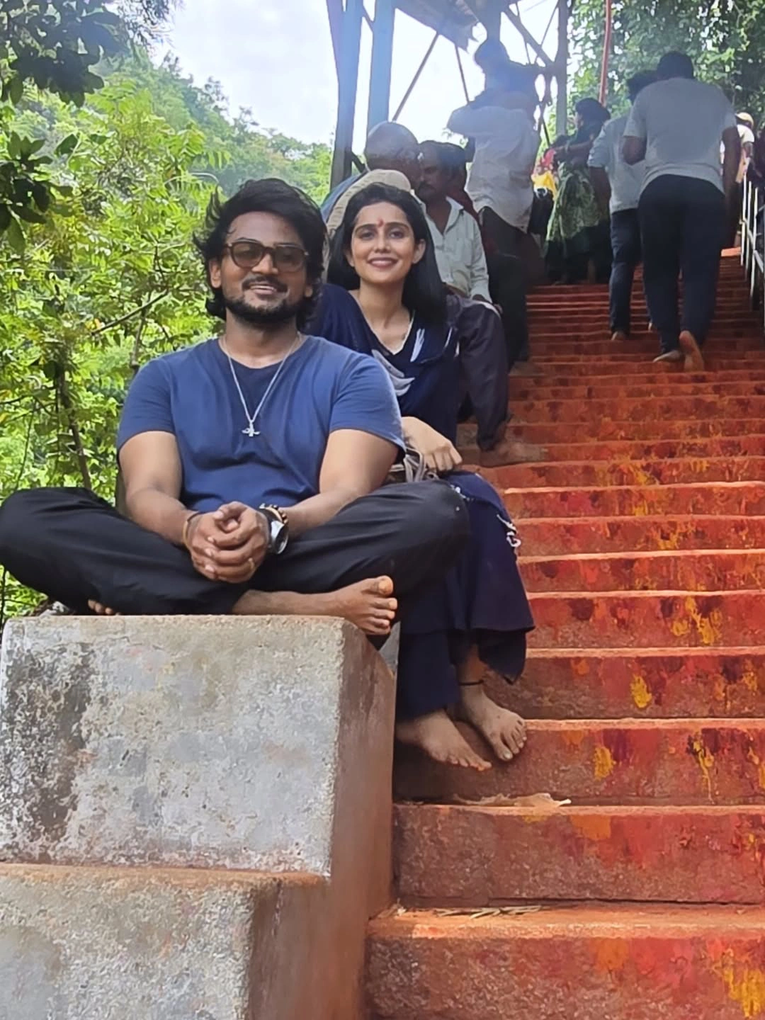 Shanmukh Jaswanth Visits Tirumala with Vaishnavi