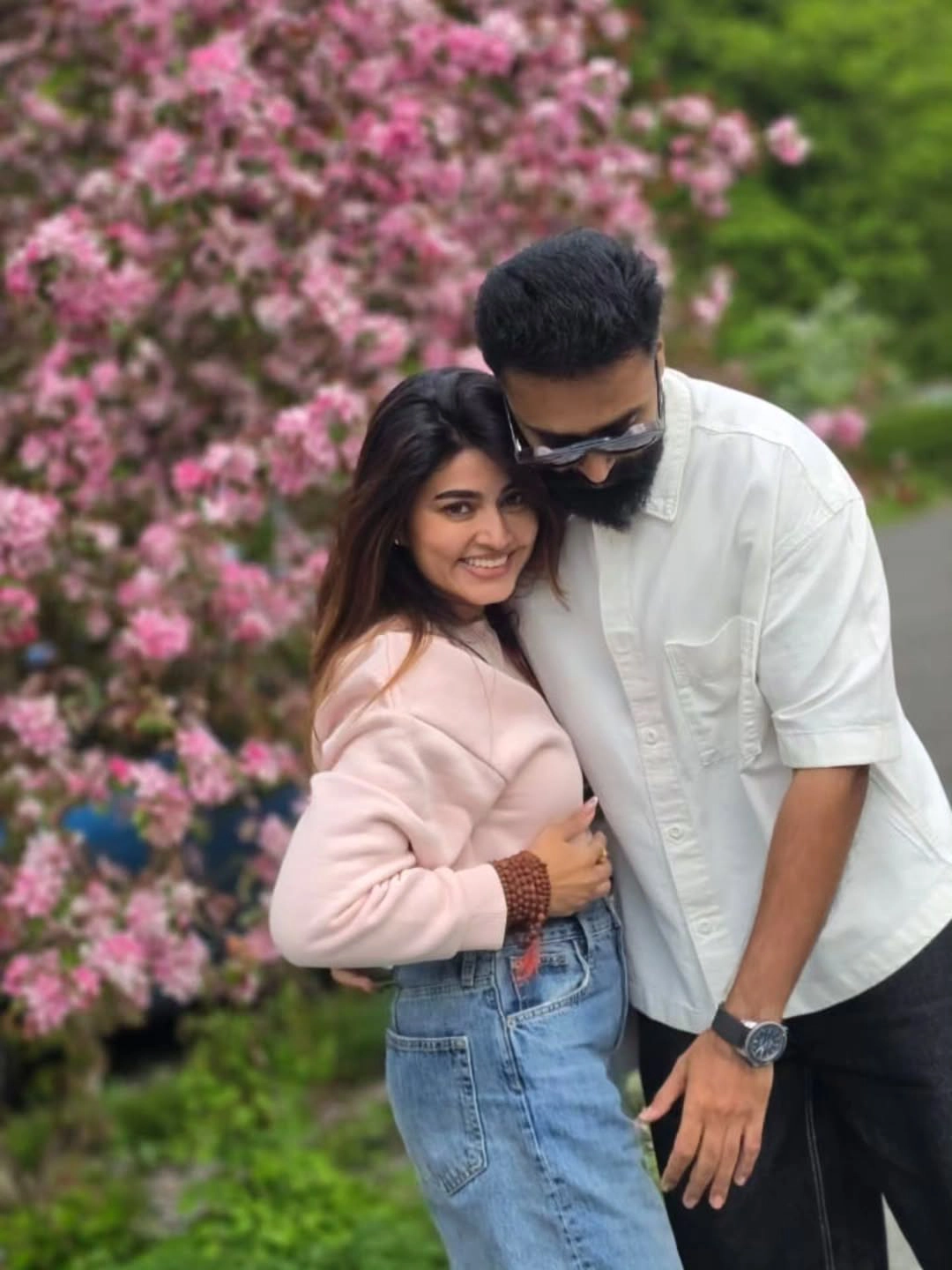 Sneha Shares Cute Photos with Husband Prasanna on Wedding Anniversary